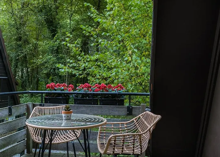 Gezellige Natuurchalet In Chalet